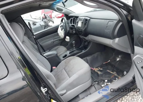 2013 Toyota Tacoma z USA, uszkodzony, nr VIN 5TFTX4CN4DX028968